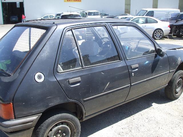 Image Retroviseur gauche - PEUGEOT 205