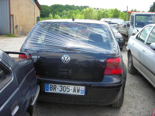 Buse VOLKSWAGEN GOLF 4 Essence - 1