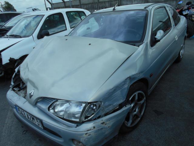 Ventanilla triangular trasera derecha RENAULT MEGANE 1 PHASE 1 COUPE Diésel - 1