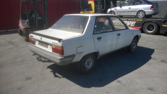 Image Feu arriere principal droit (feux) - RENAULT R9