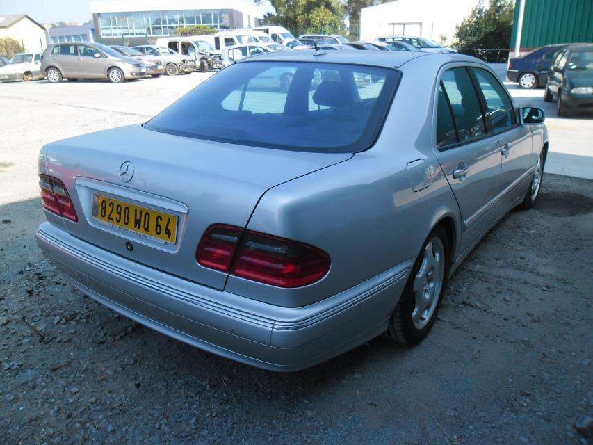 Image Compteur - MERCEDES CLASSE E 210