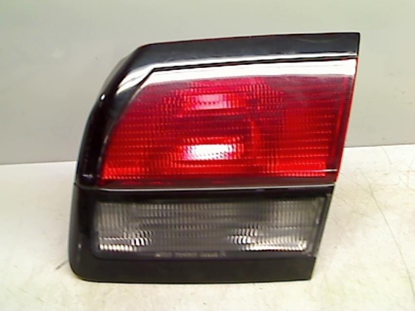 Feu arriere secondaire droit (feux) MAZDA 626 4 PHASE 1 Essence - 1