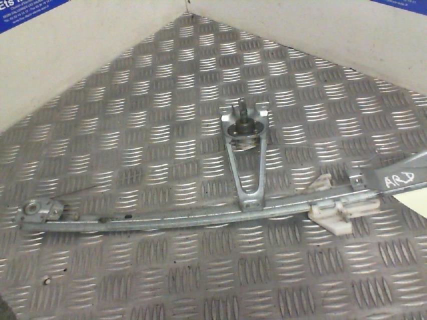 Alzacristalli manuale posteriore destro VOLKSWAGEN POLO 3 PHASE 2 Gasolina - 1