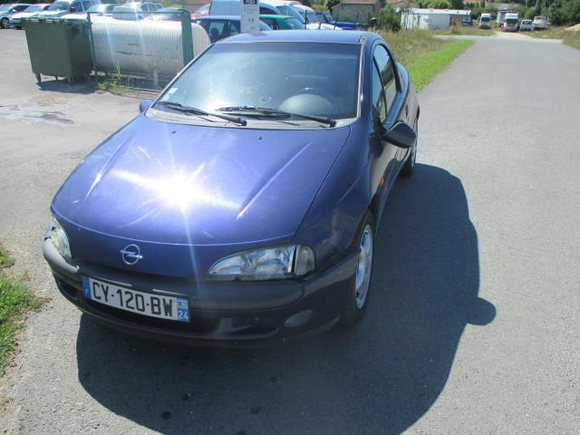 Pompe à eau OPEL TIGRA 1 COUPE Essence - 1