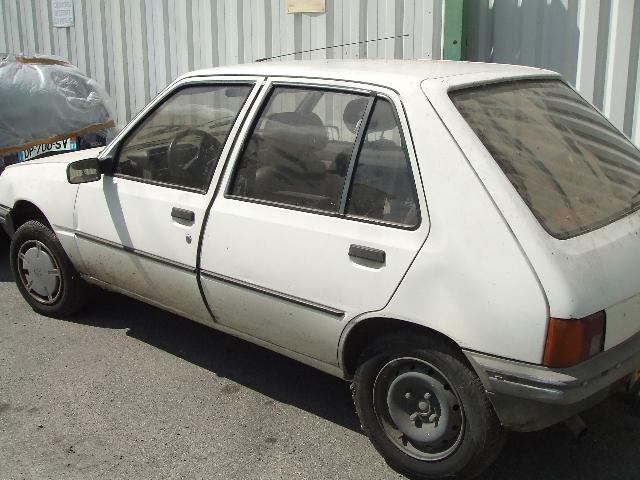 Image Poignee interieur arriere droit - PEUGEOT 205