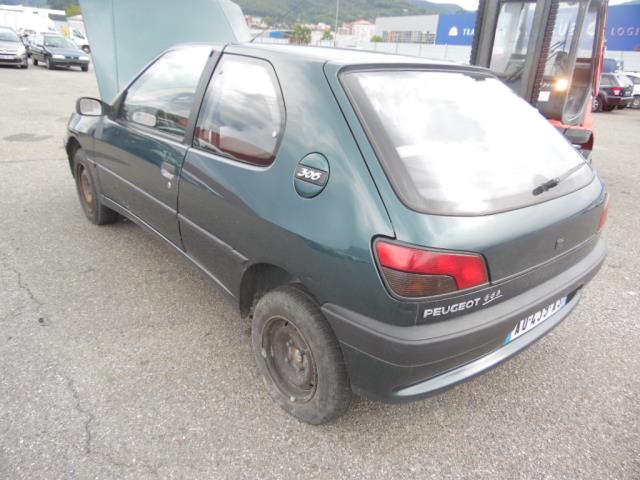 Image Calandre - PEUGEOT 306
