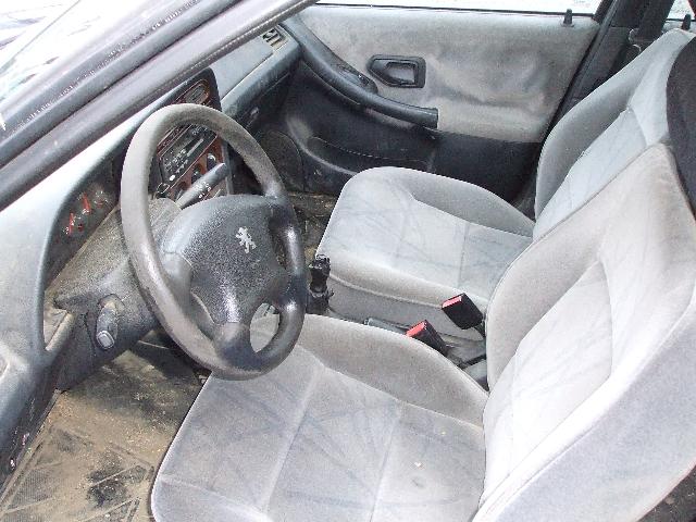 Image Feu arriere principal gauche (feux) - PEUGEOT 306