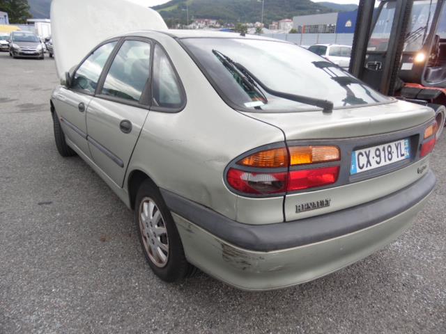Image Moteur essuie glace avant - RENAULT LAGUNA 1