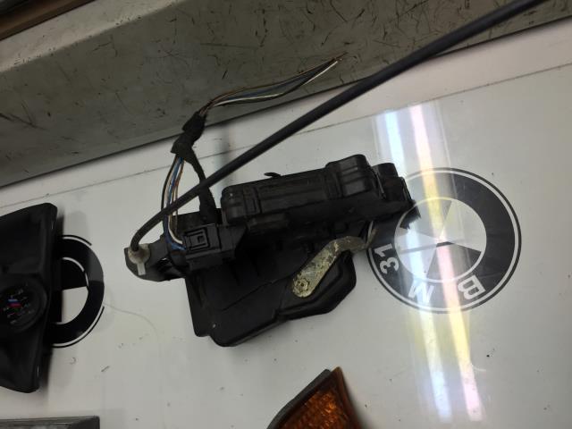 Serrure arriere gauche BMW SERIE 3 E46 PHASE 1 Essence - 1