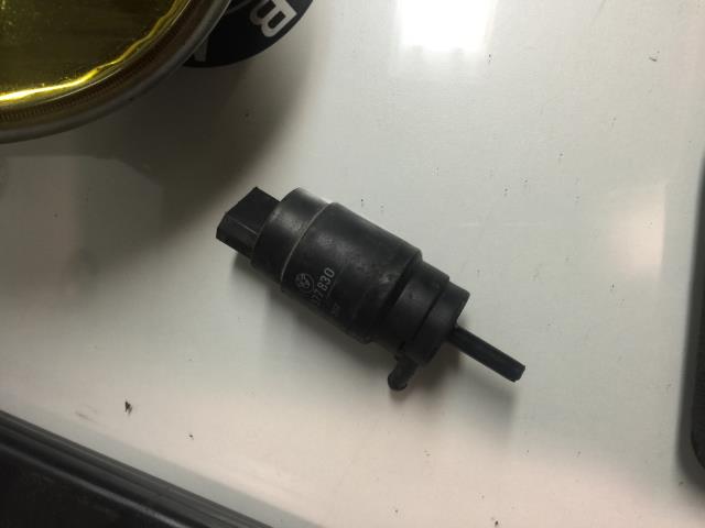Pompa lavacristalli anteriore BMW SERIE 3 E30  - 1