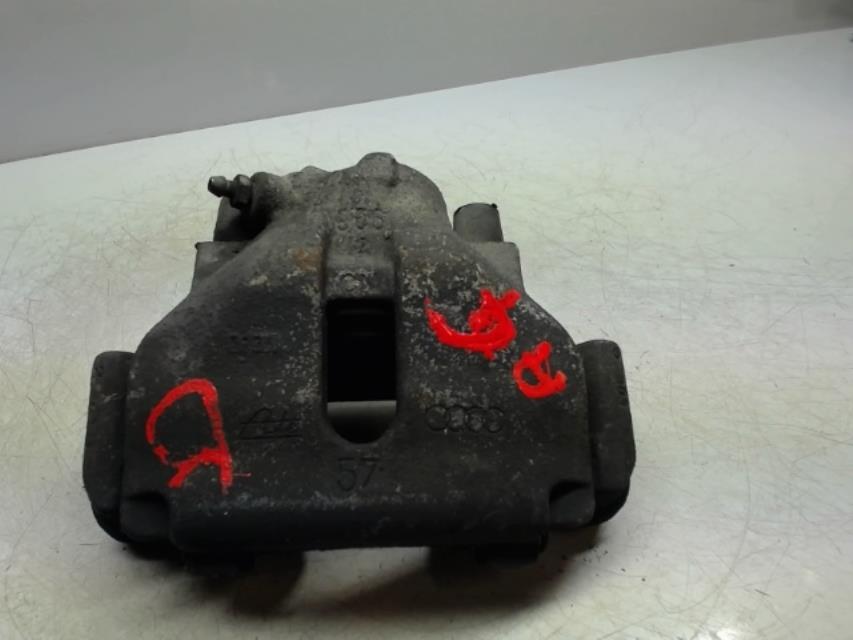 Etrier avant droit (freinage) AUDI A6 1 AVANT BREAK Diesel - 1
