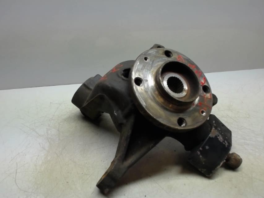 Fusee avant droit CITROEN XANTIA PHASE 1  - 1