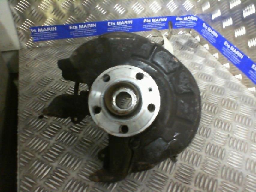 Fuso a snodo anteriore sinistro VOLKSWAGEN FOX Gasolina - 1