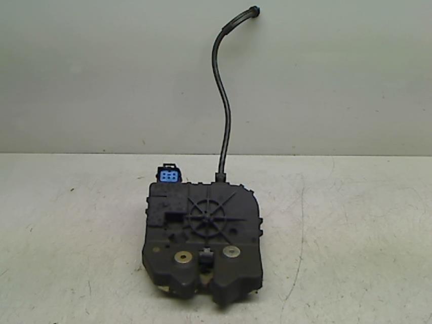 Serrure de hayon FORD MONDEO 2 Diesel - 1