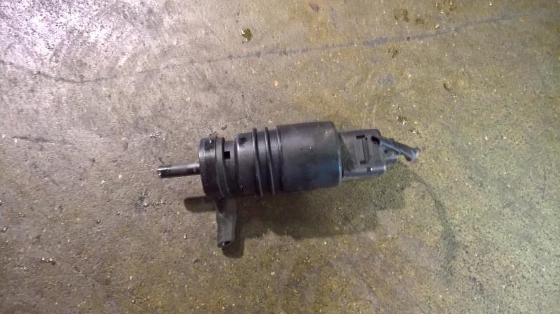 Pompe lave glace avant BMW SERIE 3 E46 COMPACT PHASE 1 Diesel - 1