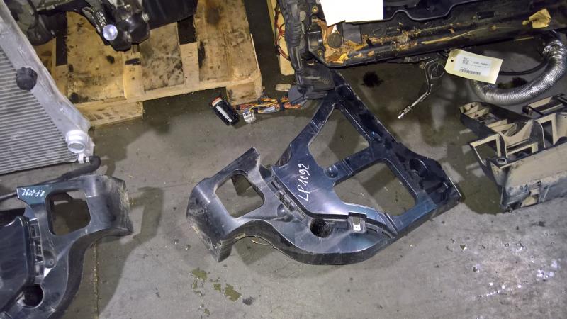 Support de pare chocs arriere BMW X5 E70 PHASE 1 Diesel - 1