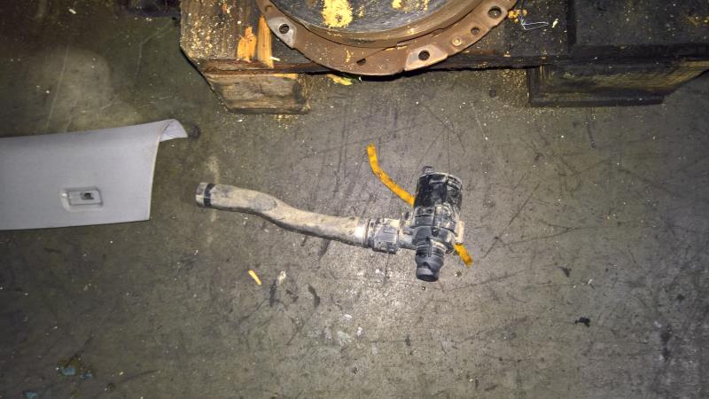 Robinet de chauffage BMW X5 E70 PHASE 1 Diesel - 1