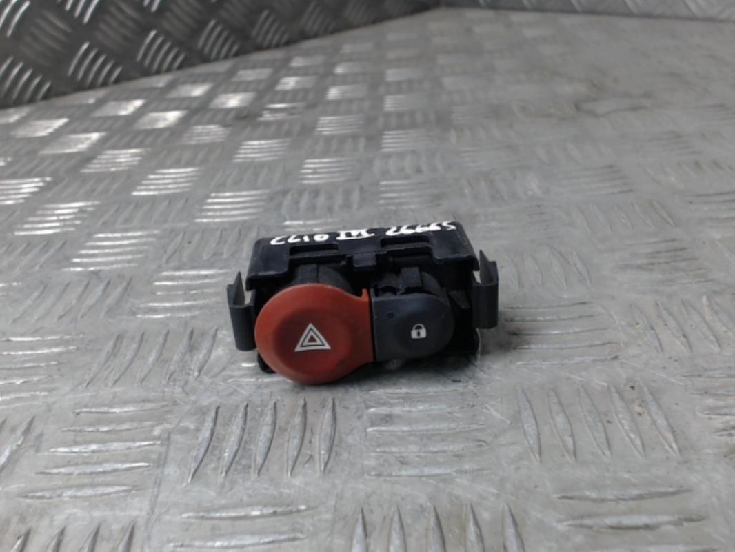 Bouton de warning RENAULT CLIO 3 PHASE 1 Essence - 1
