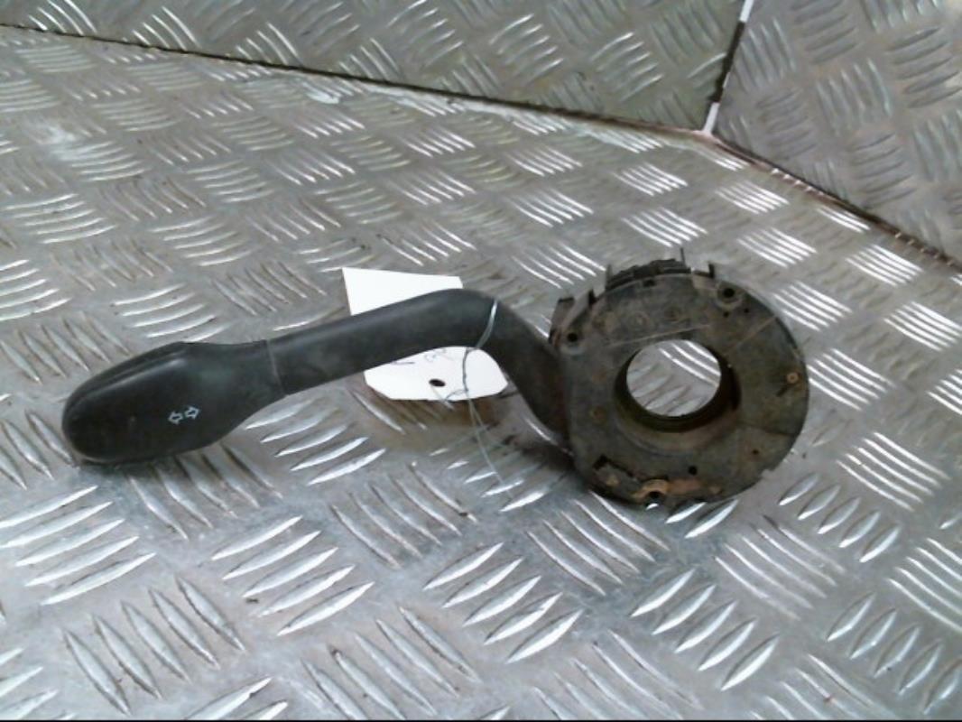 Commodo phare VOLKSWAGEN POLO 3 PHASE 2 Essence - 1