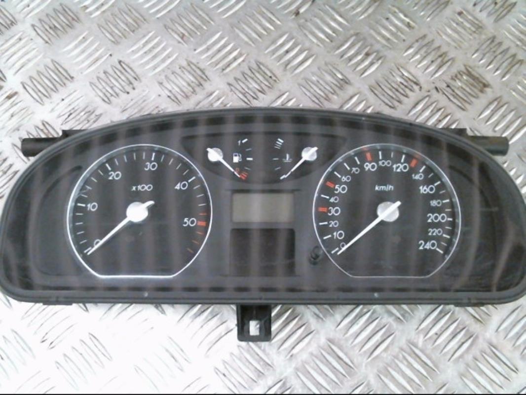 Compteur RENAULT LAGUNA 2 Diesel - 1