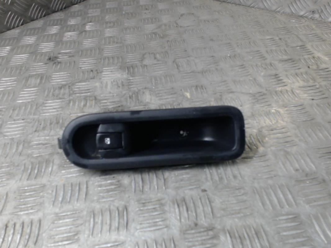 Interruttore lavacristalli anteriore destro RENAULT TWINGO 2 PHASE 1 Gasolina - 1