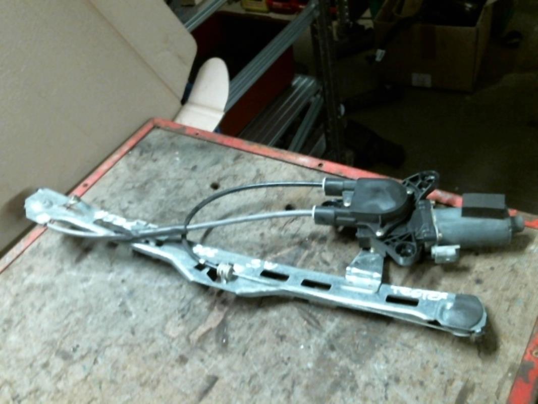 Alzacristalli elettrico anteriore destro PEUGEOT 306 BREAK Diésel - 1