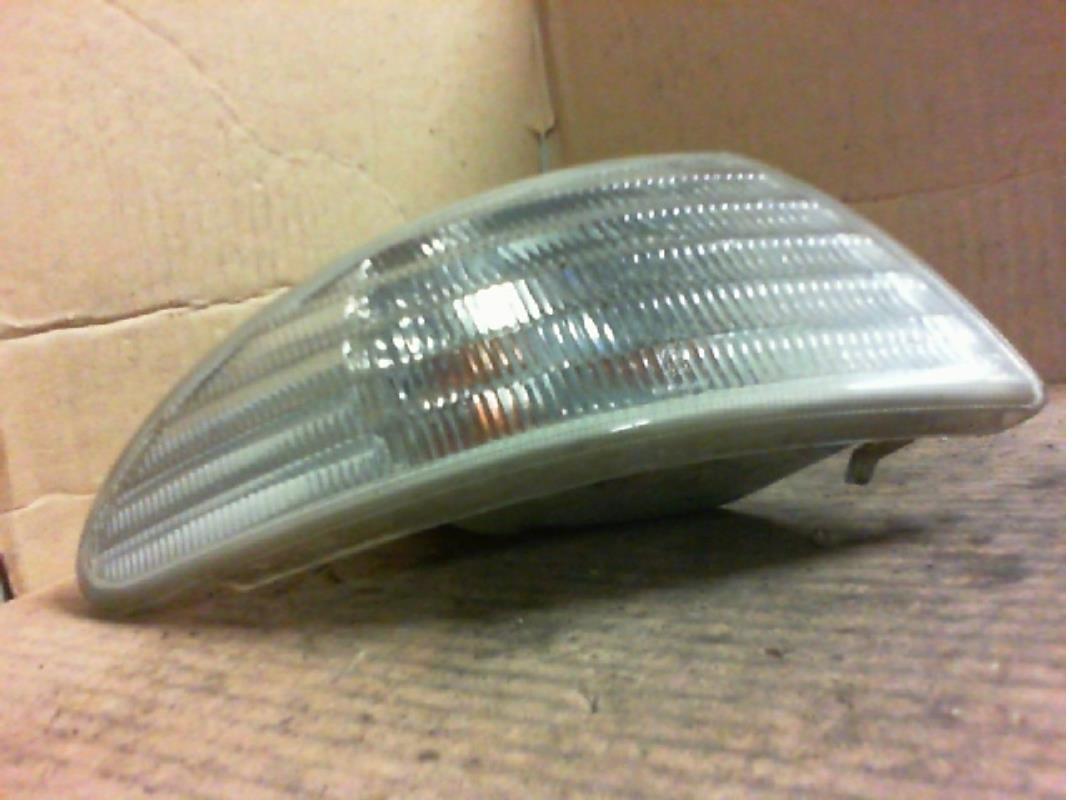 Gruppo ottico anteriore secondario destro (luci)(freccia) FORD MONDEO 1 PHASE 1 Gasolina - 1