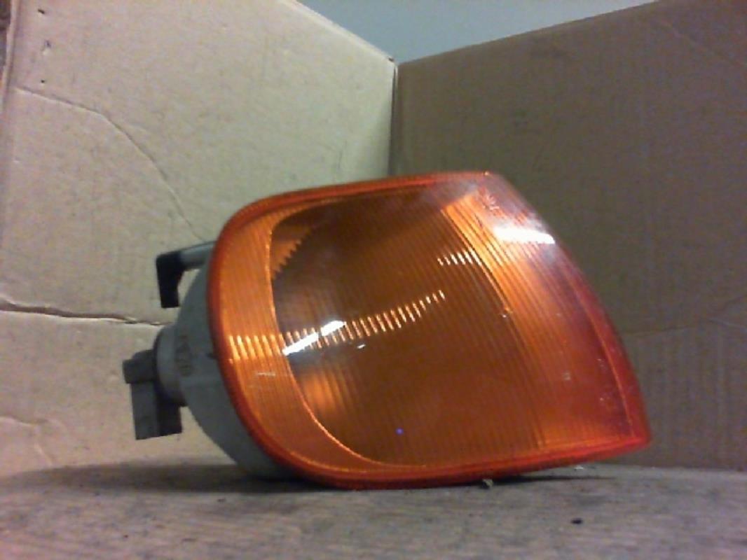 Gruppo ottico anteriore secondario destro (luci)(freccia) VOLKSWAGEN POLO 1 Diésel - 1