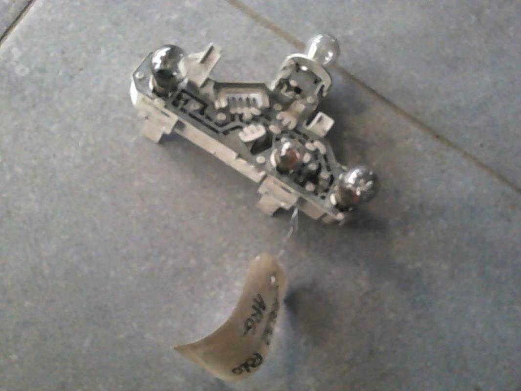 Base portalampade fanale posteriore sinistro VOLKSWAGEN POLO 3 PHASE 1 Gasolina - 1