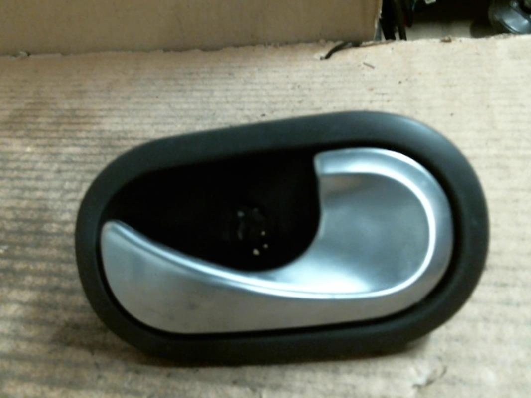 Maniglia interna posteriore destra RENAULT MEGANE 2 PHASE 1 Diésel - 1