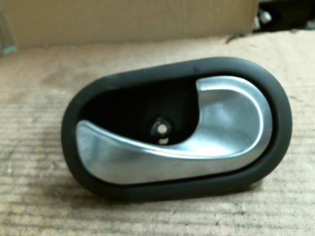 Poignee interieur avant droit RENAULT SCENIC 2 Diesel - 1