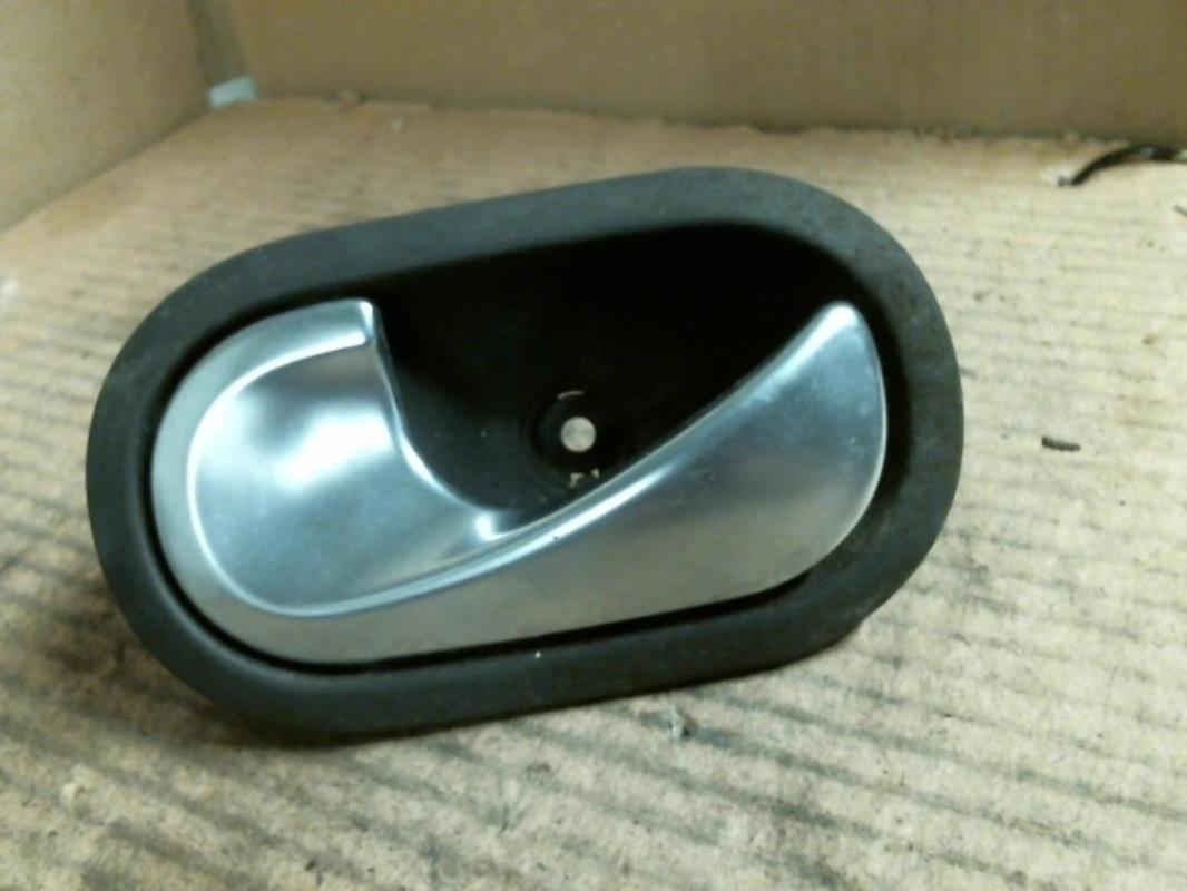 Maniglia interna anteriore sinistra RENAULT SCENIC 2 PHASE 1 Diésel - 1