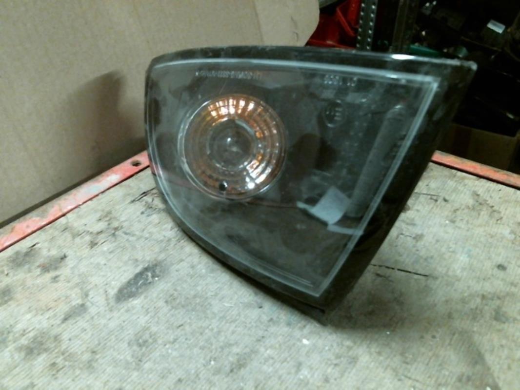 Optique avant secondaire gauche (feux)(clignotant) AUDI A4 4 AVANT BREAK Diesel - 1