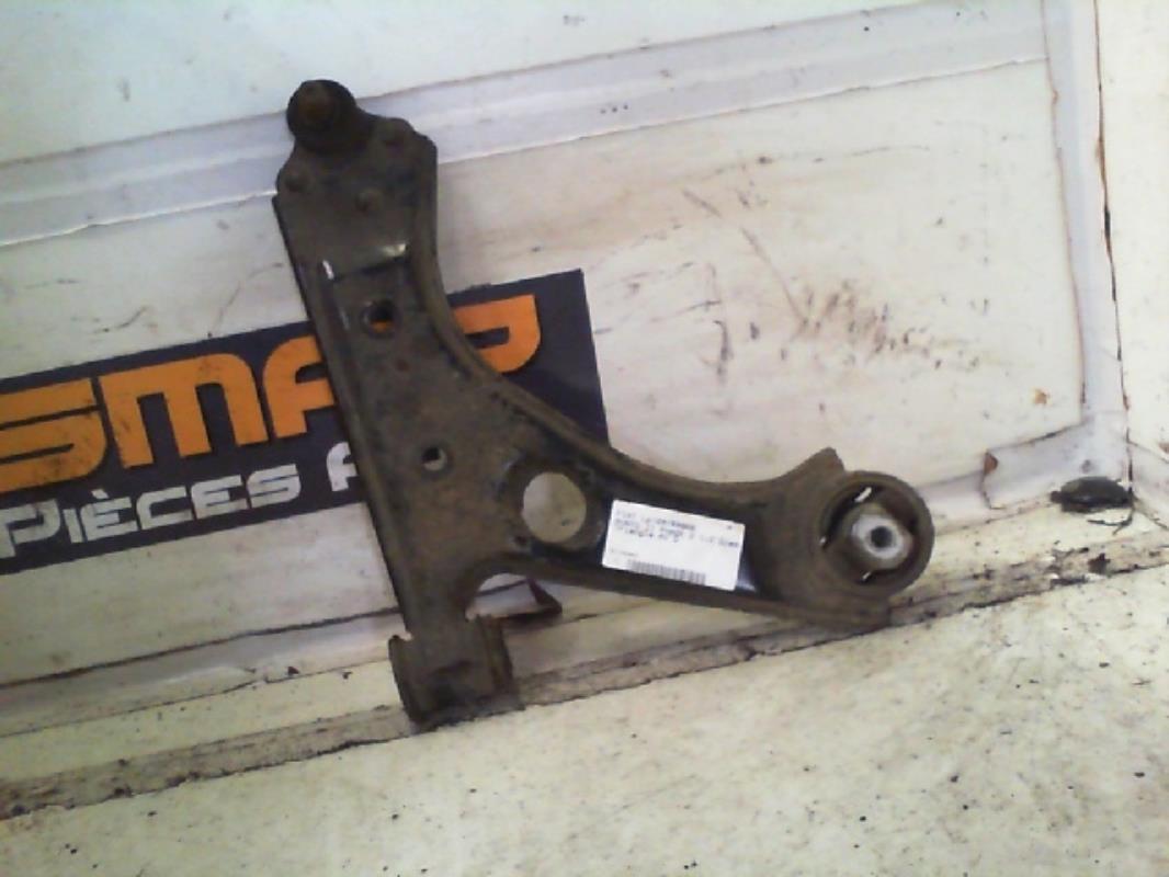 Triangolo anteriore destro FIAT GRANDE PUNTO Diésel - 1