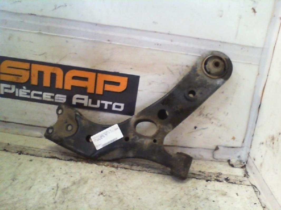 Triangle avant droit TOYOTA RAV4 3 PHASE 1 Diesel - 1