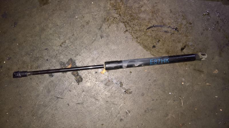 Verin de coffre BMW SERIE 1 E87 PHASE 1  - 1