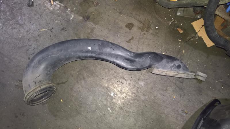 Conduite d'air BMW SERIE 5 E39 PHASE 1 Essence - 1