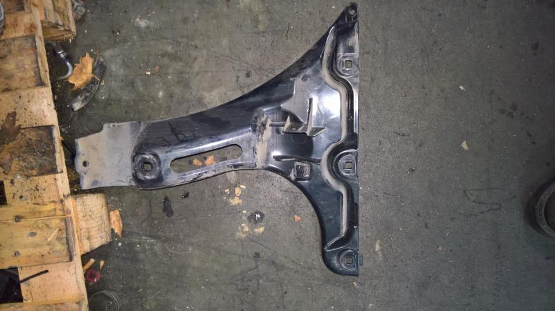 Supporto paraurti posteriore BMW SERIE 5 (E60) PHASE 2 (LCI) Diésel - 1