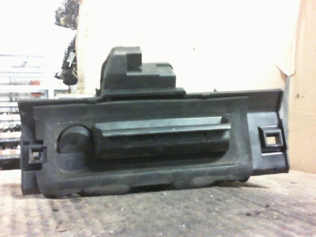 Pulsante del bagagliaio PEUGEOT 206  - 1