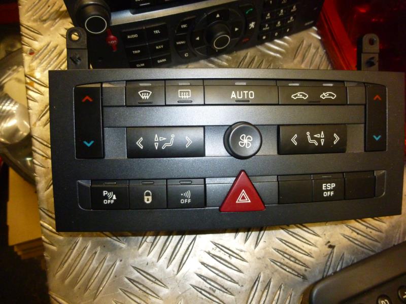 Commande chauffage PEUGEOT 407 COUPE Essence - 1