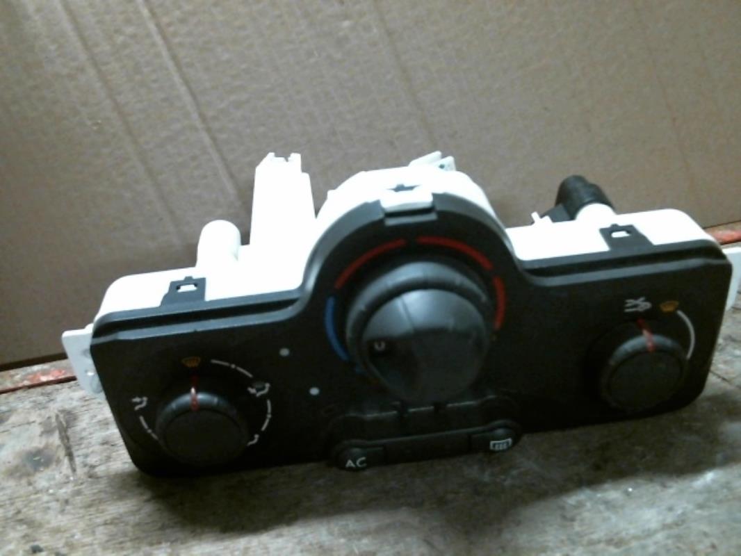Commande chauffage RENAULT CLIO 3 PHASE 1 Diesel - 1
