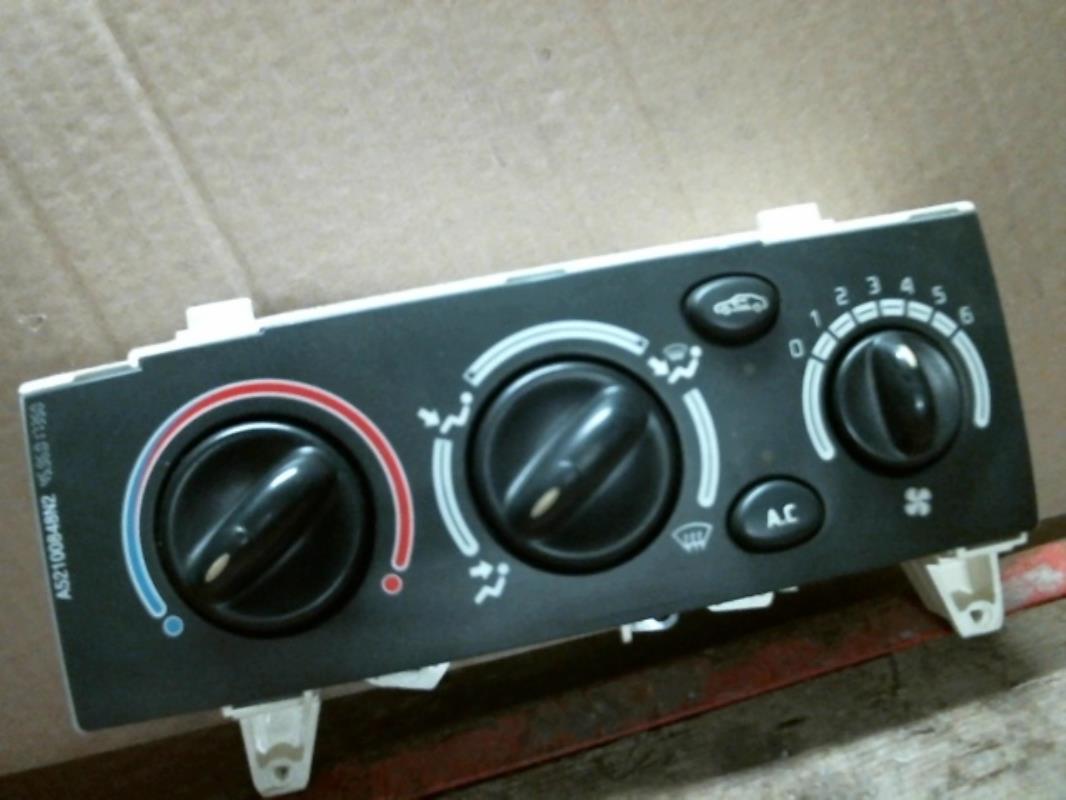 Commande chauffage RENAULT MEGANE 1 PHASE 1 Essence - 1
