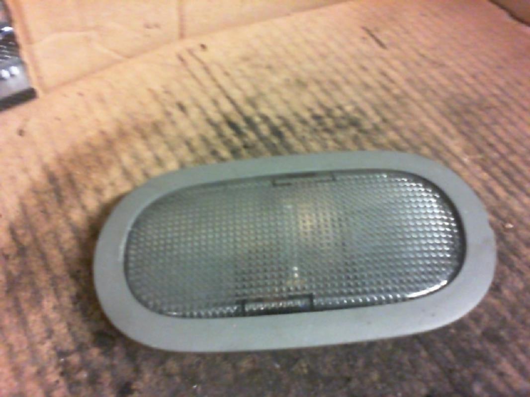 Eclairage de plafonnier RENAULT CLIO 2 PHASE 2 Essence - 1