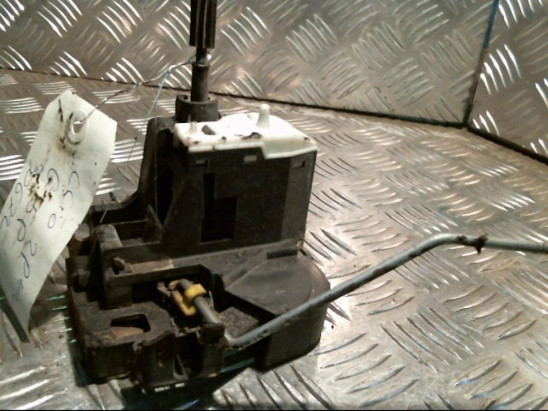 Fermeture centralisee avant gauche RENAULT CLIO 2 PHASE 2 Essence - 1