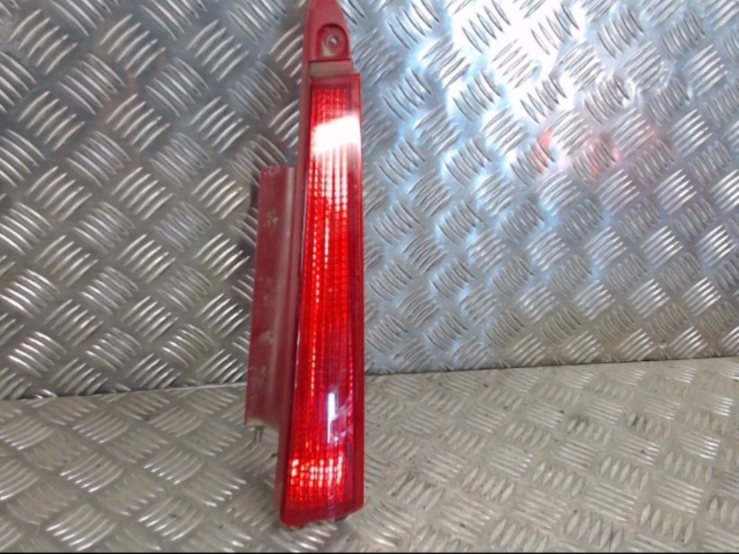 Feu arriere secondaire droit (feux) CITROEN C4 1 PHASE 2 Diesel - 1