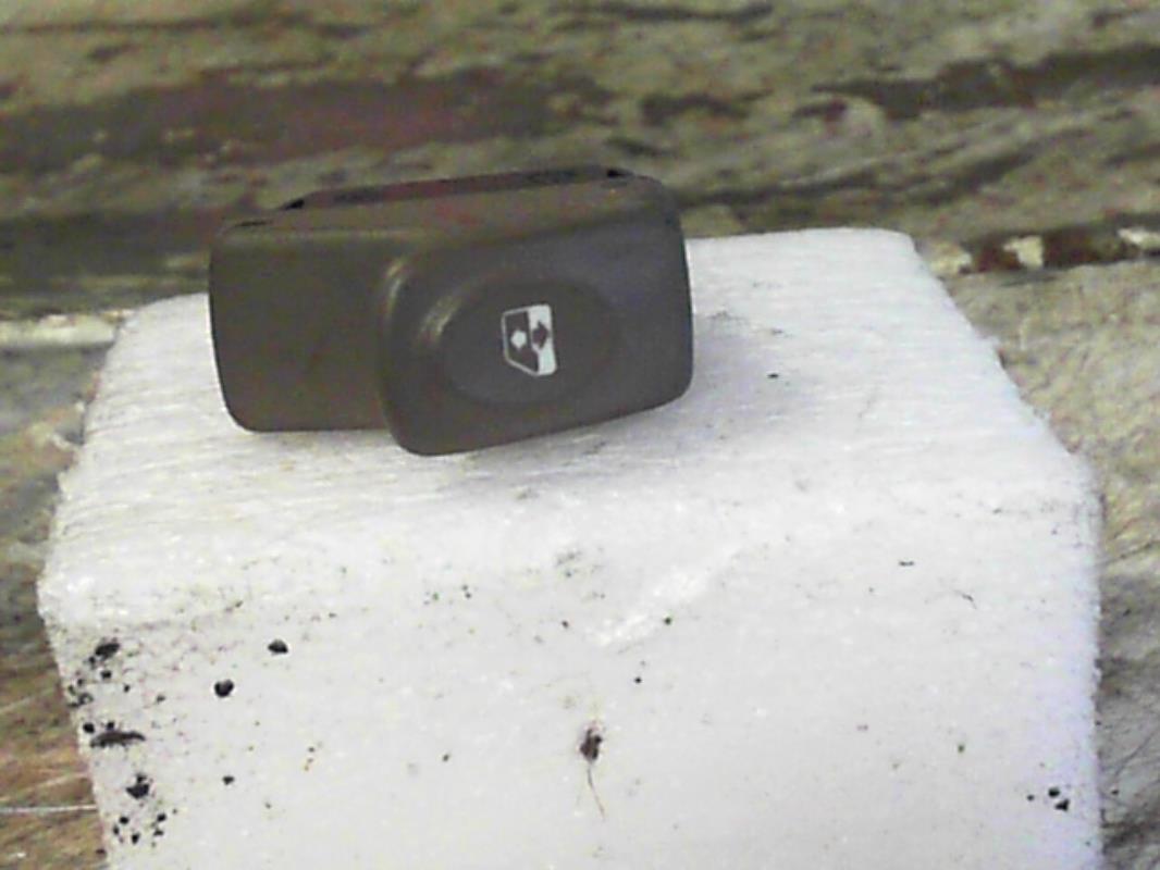 Interrupteur de leve vitre RENAULT TWINGO 1 PHASE 1 Essence - 1