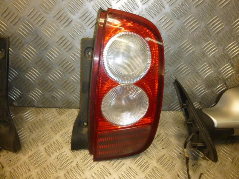 Fanale posteriore principale destro (luci) NISSAN MICRA 3 PHASE 1 Gasolina - 1