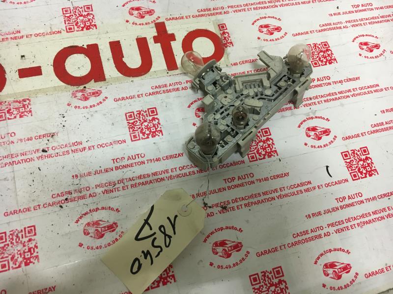 Base portalampade fanale posteriore destro VOLKSWAGEN POLO 3 PHASE 1 Gasolina - 1