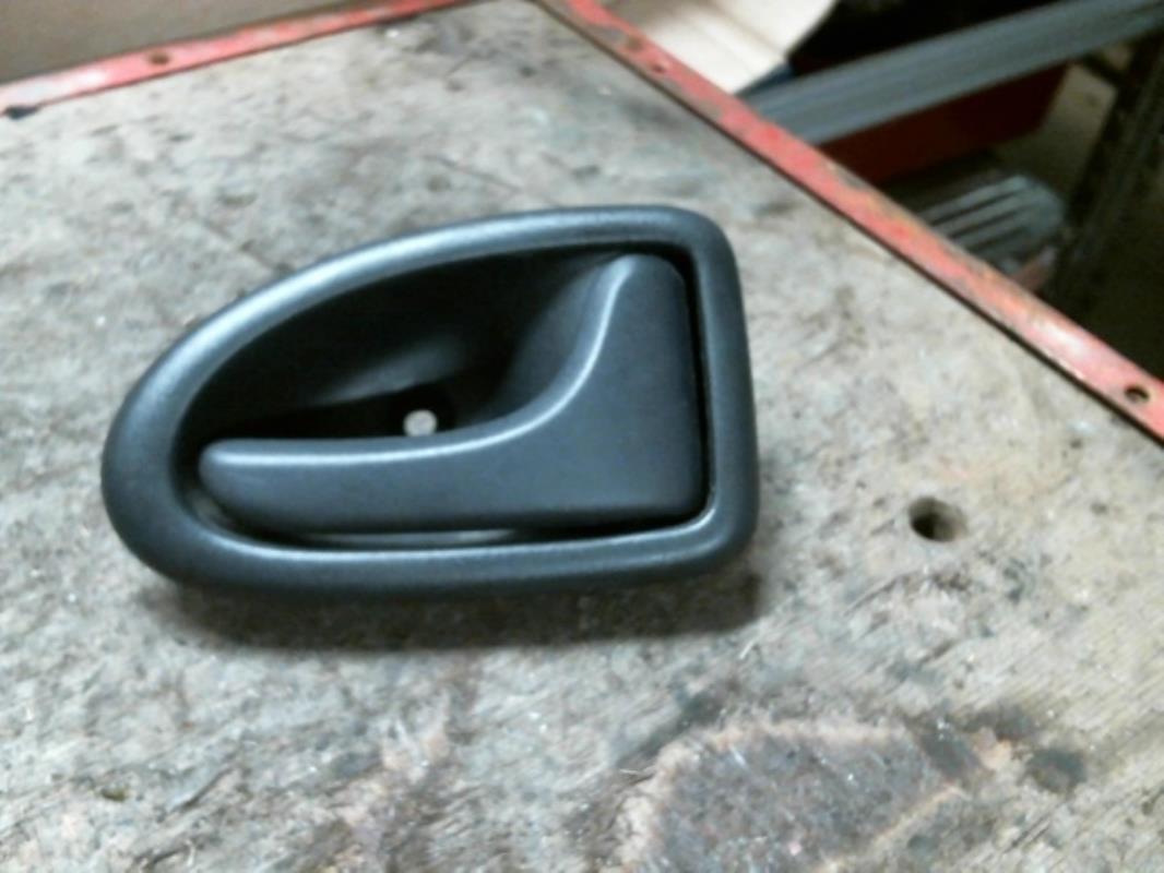 Maniglia interna posteriore destra RENAULT CLIO 2 PHASE 2 Gasolina - 1