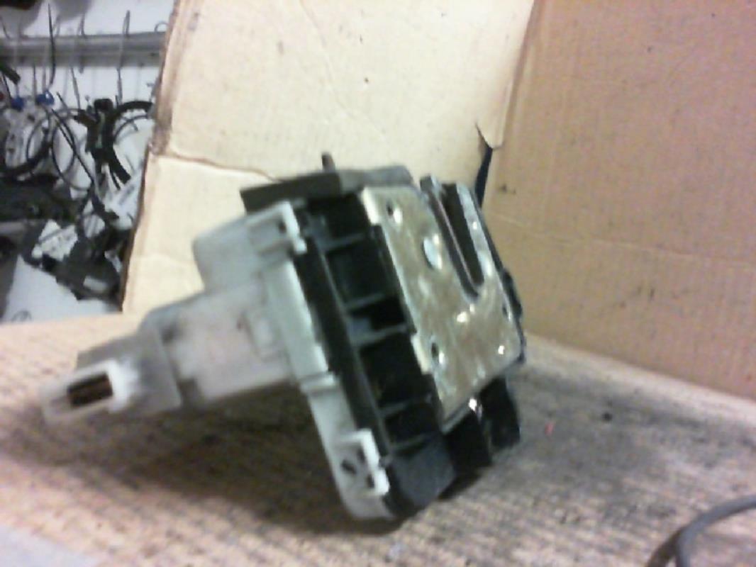 Serratura posteriore destra VOLKSWAGEN GOLF 3  - 1